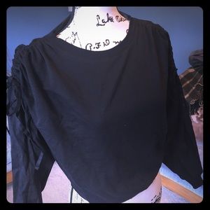 Black Small sweater with beautiful sleeve details